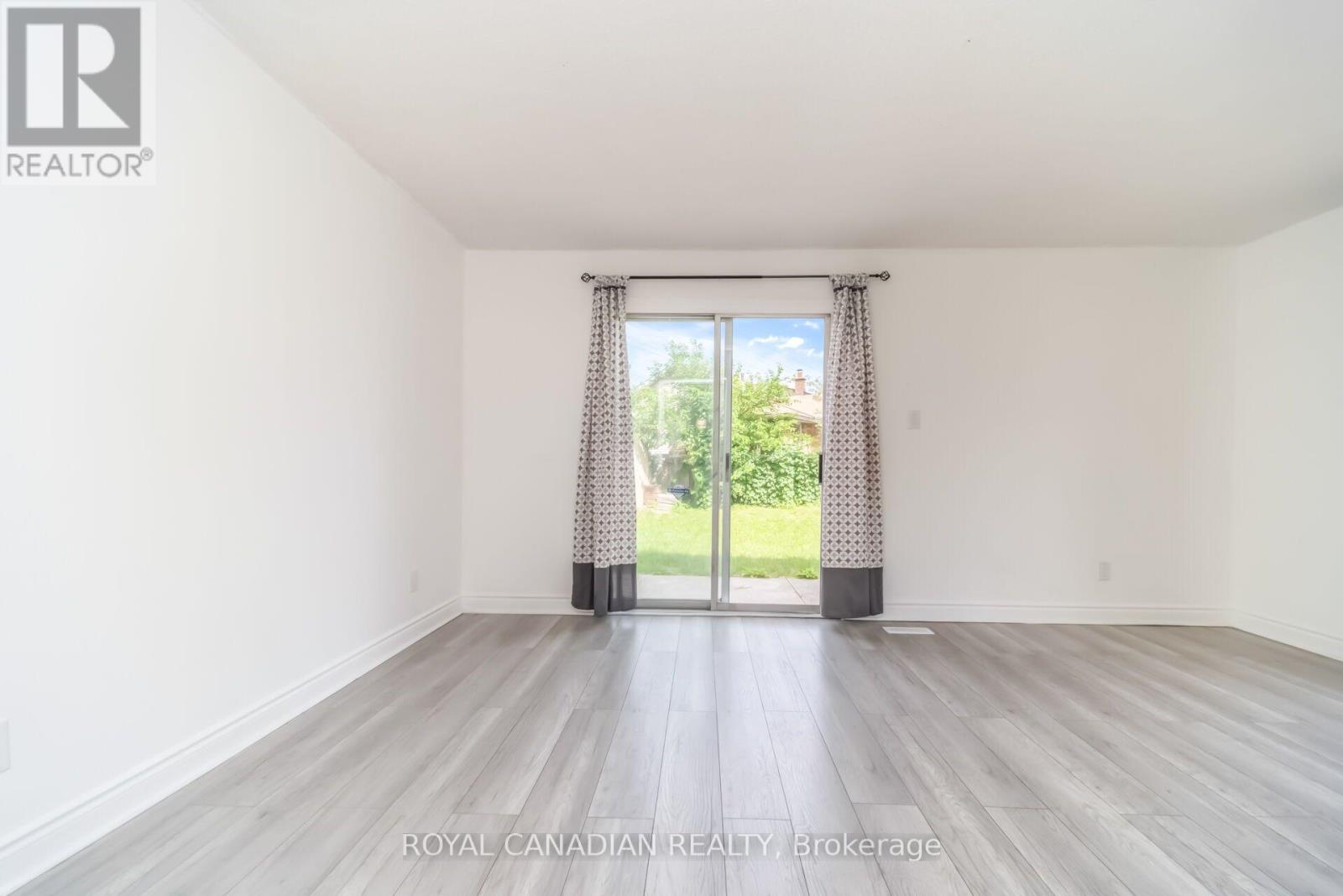 6 DAMASCUS DRIVE - 8