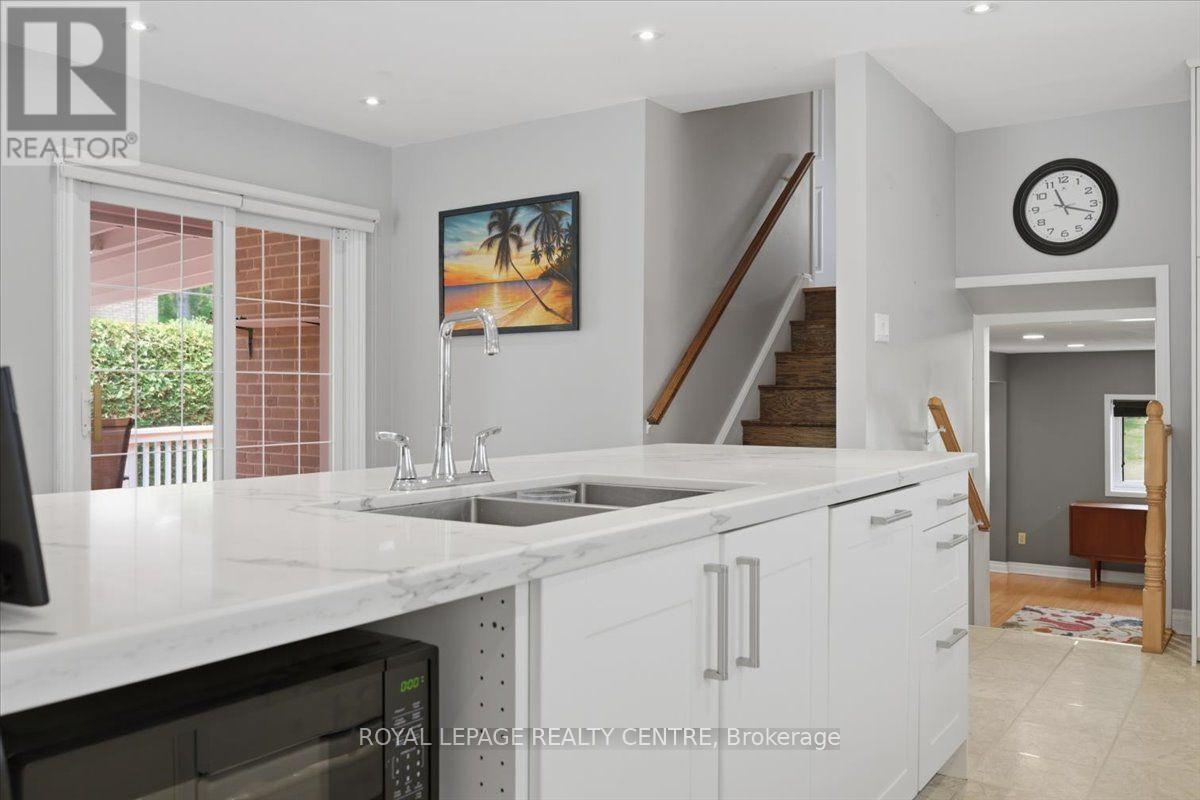 2555 WINDJAMMER ROAD - 13
