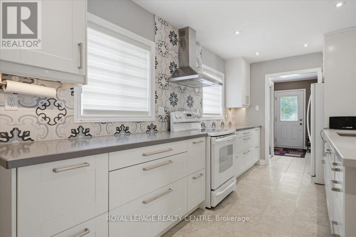 2555 WINDJAMMER ROAD - 15