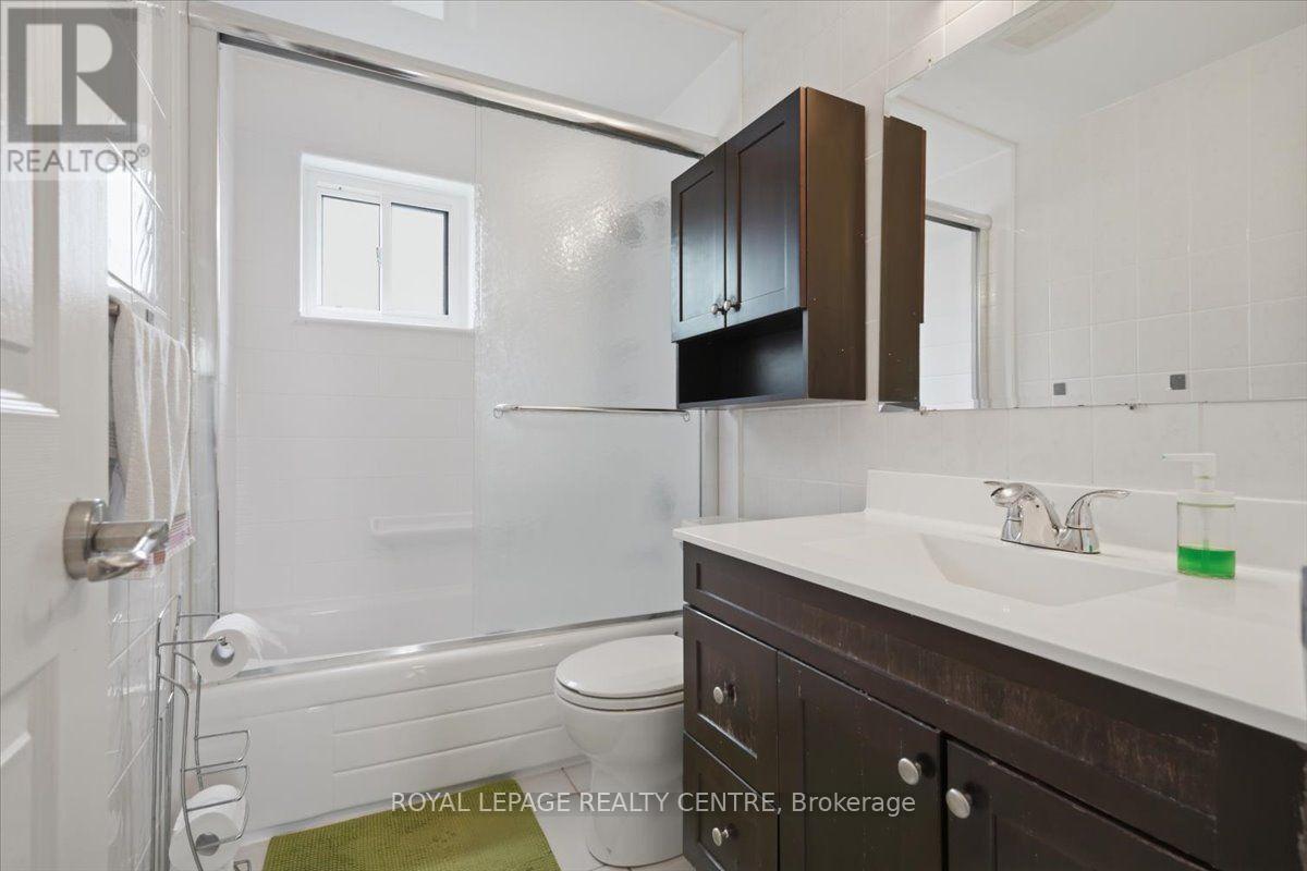 2555 WINDJAMMER ROAD - 20