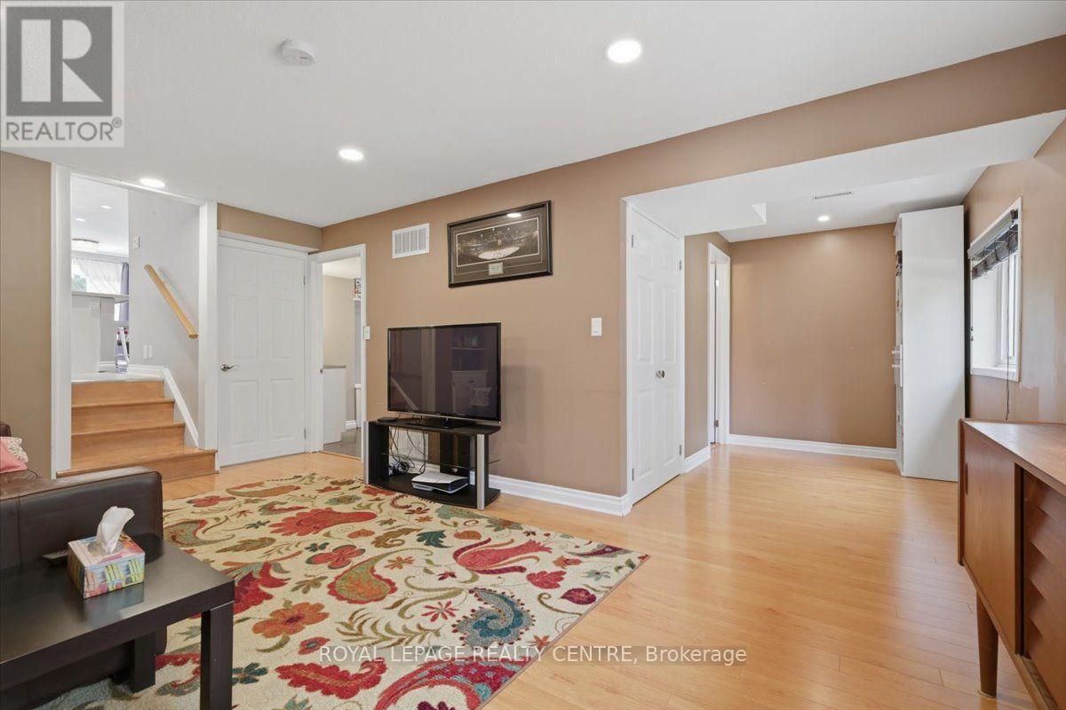 2555 WINDJAMMER ROAD - 26