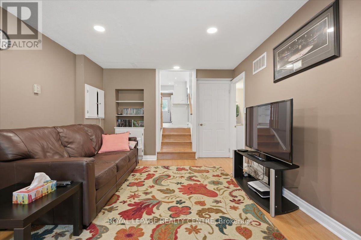 2555 WINDJAMMER ROAD - 27