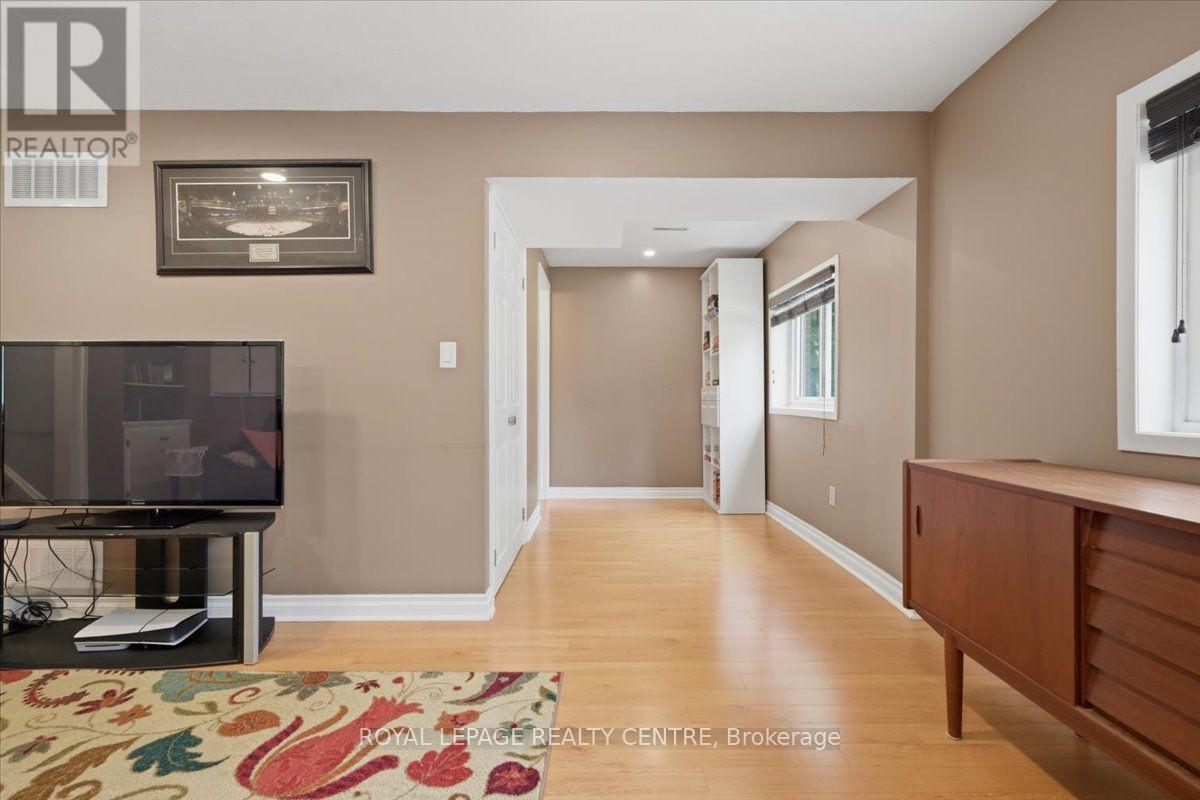 2555 WINDJAMMER ROAD - 28