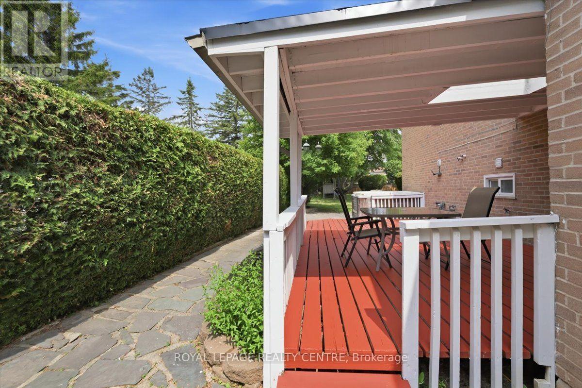 2555 WINDJAMMER ROAD - 32