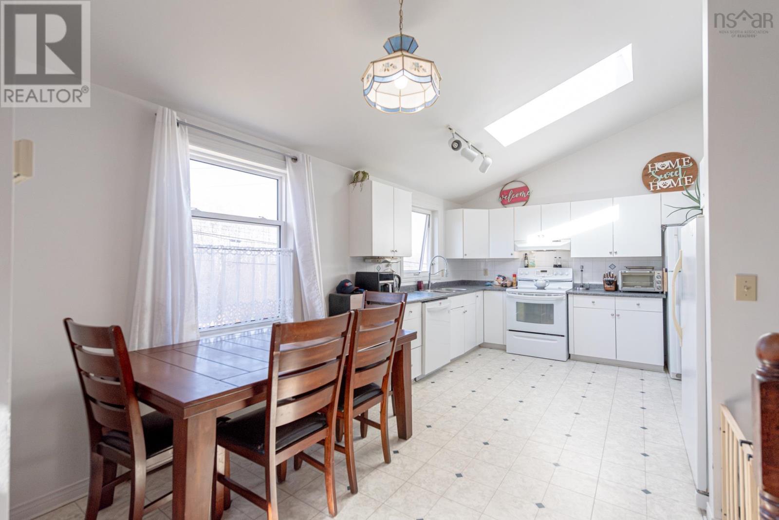494 Lorne Street - 12