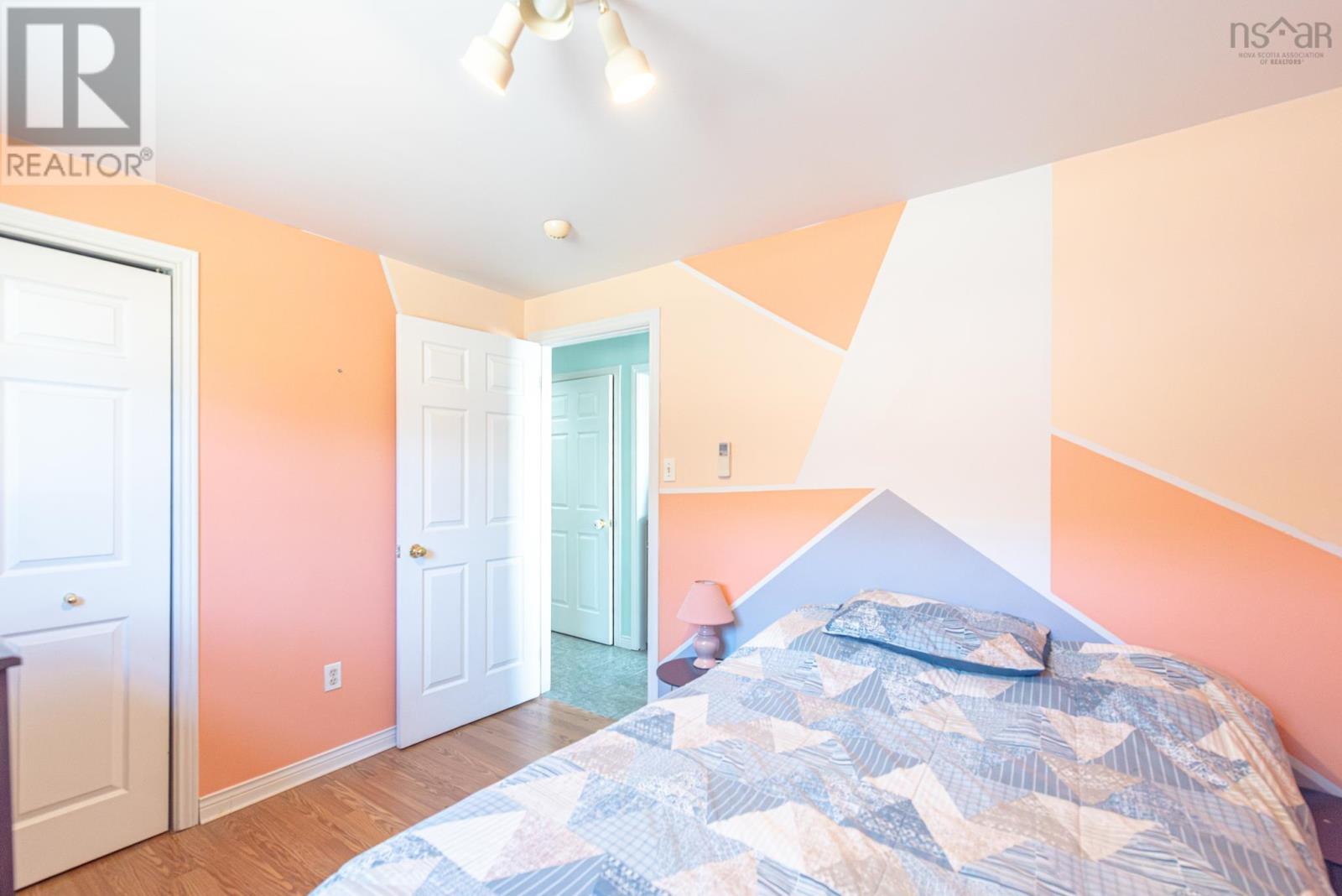 494 Lorne Street - 21