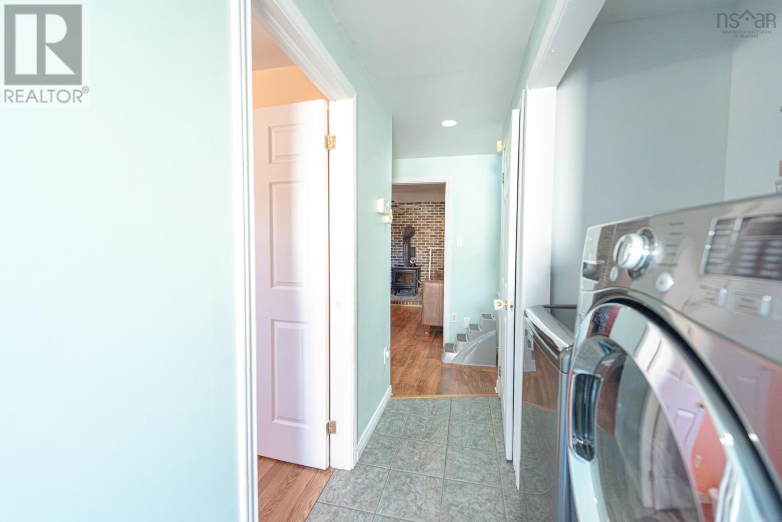 494 Lorne Street - 27