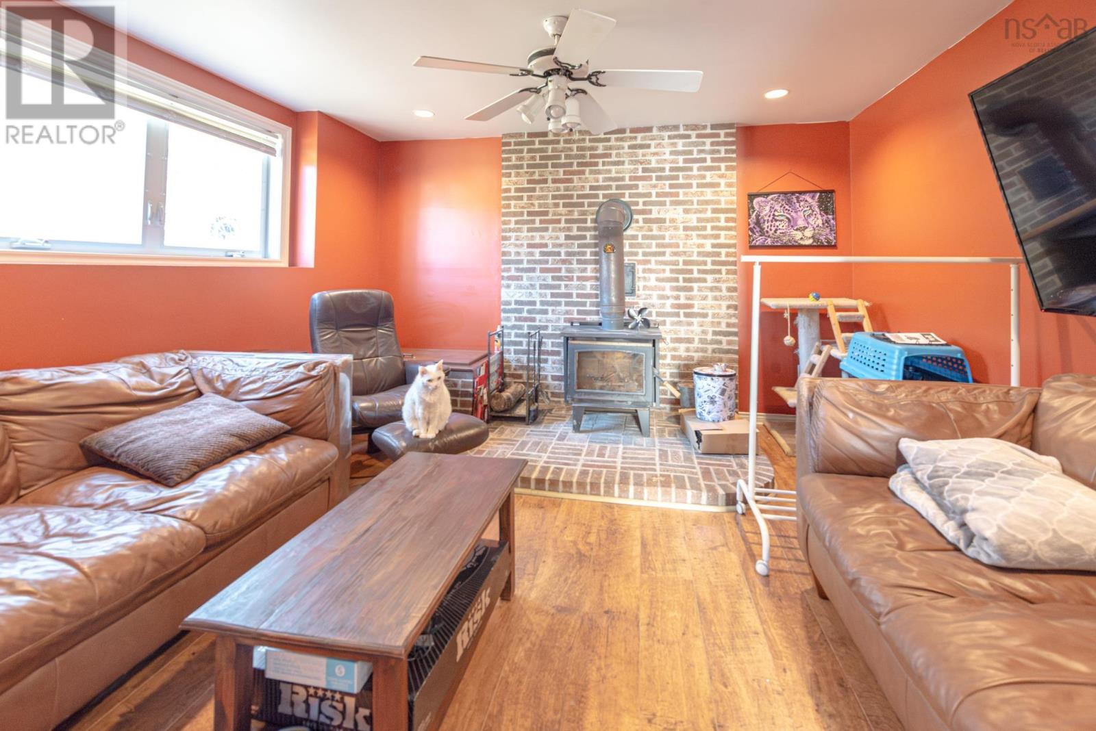 494 Lorne Street - 34