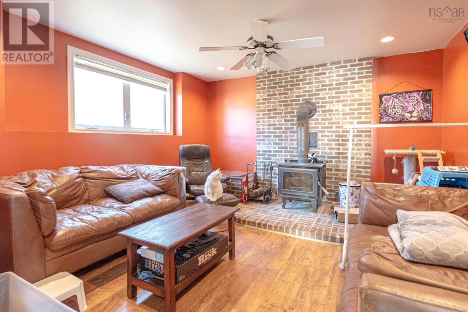 494 Lorne Street - 31