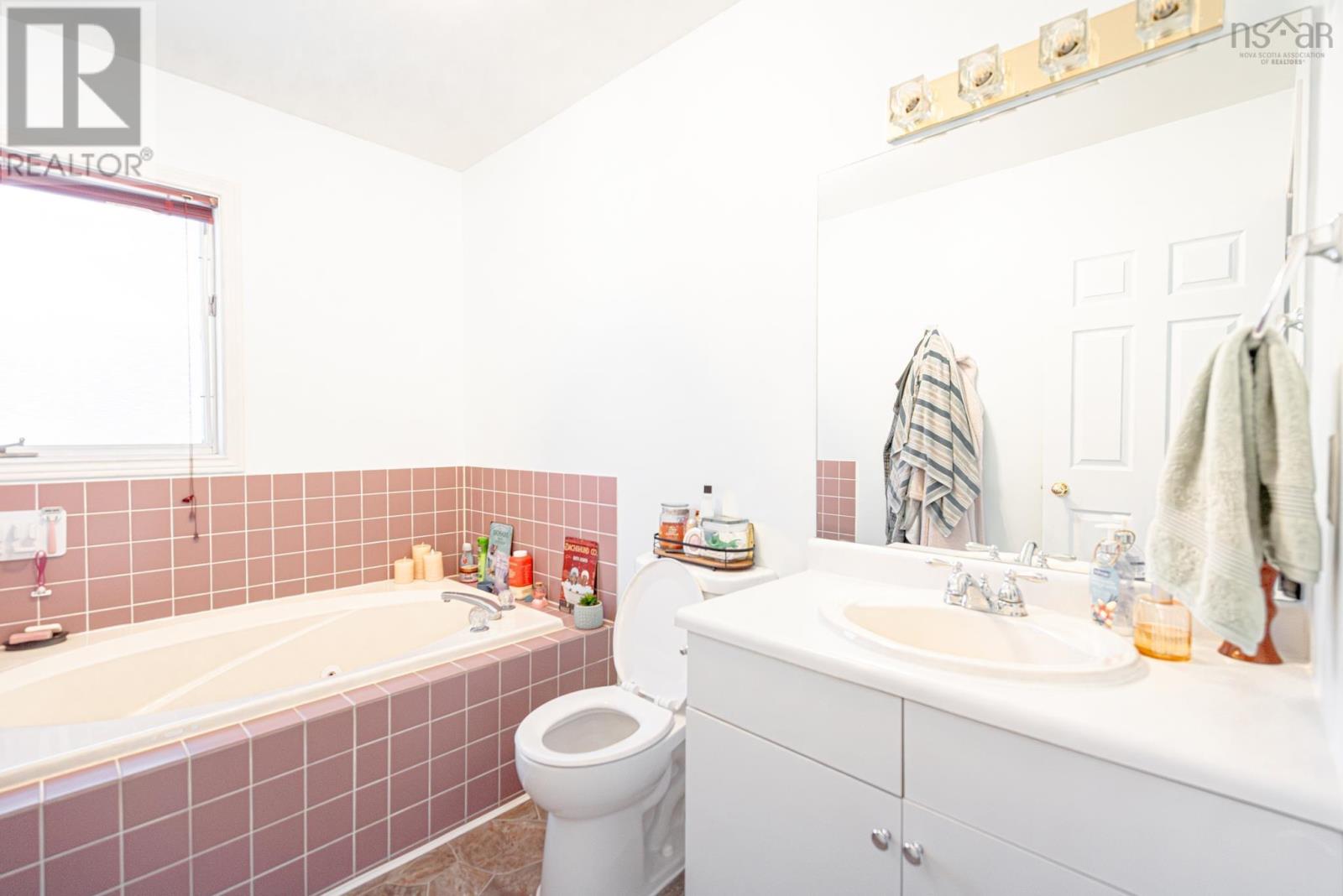494 Lorne Street - 28