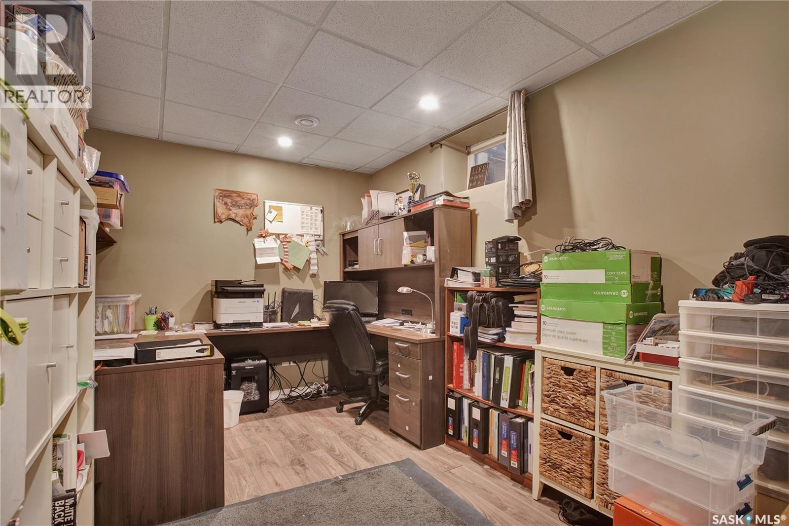 1515 Crerar DRIVE — photo 17