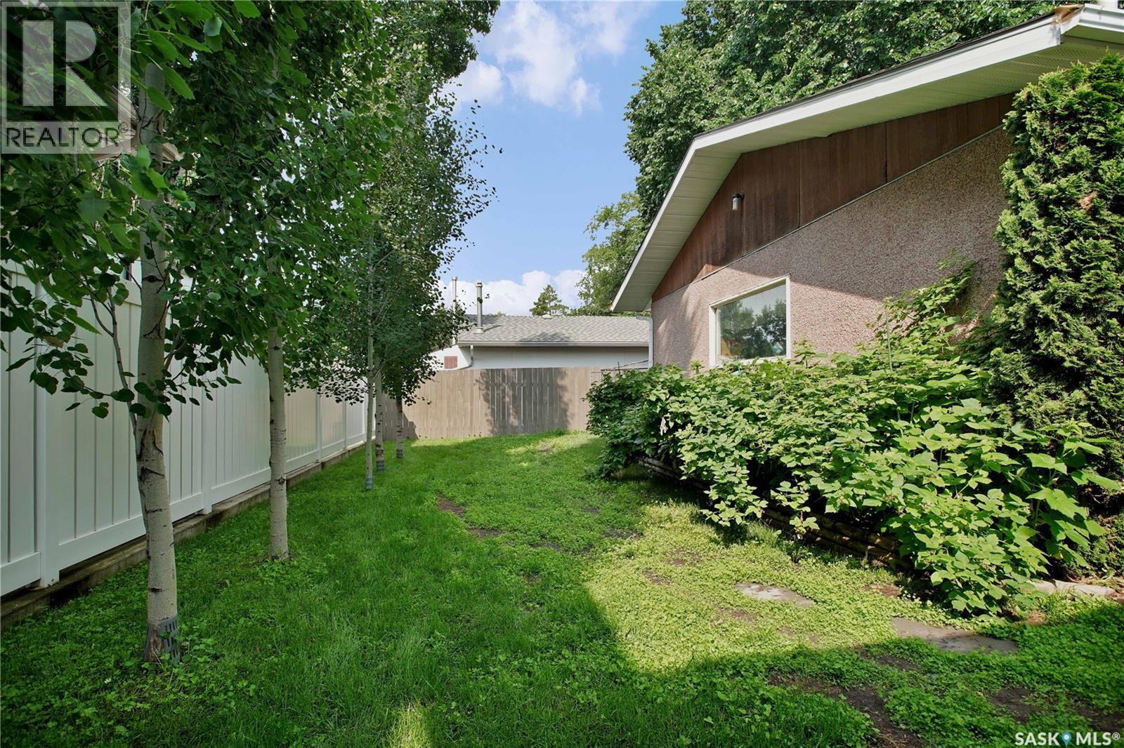 1515 Crerar DRIVE — photo 21