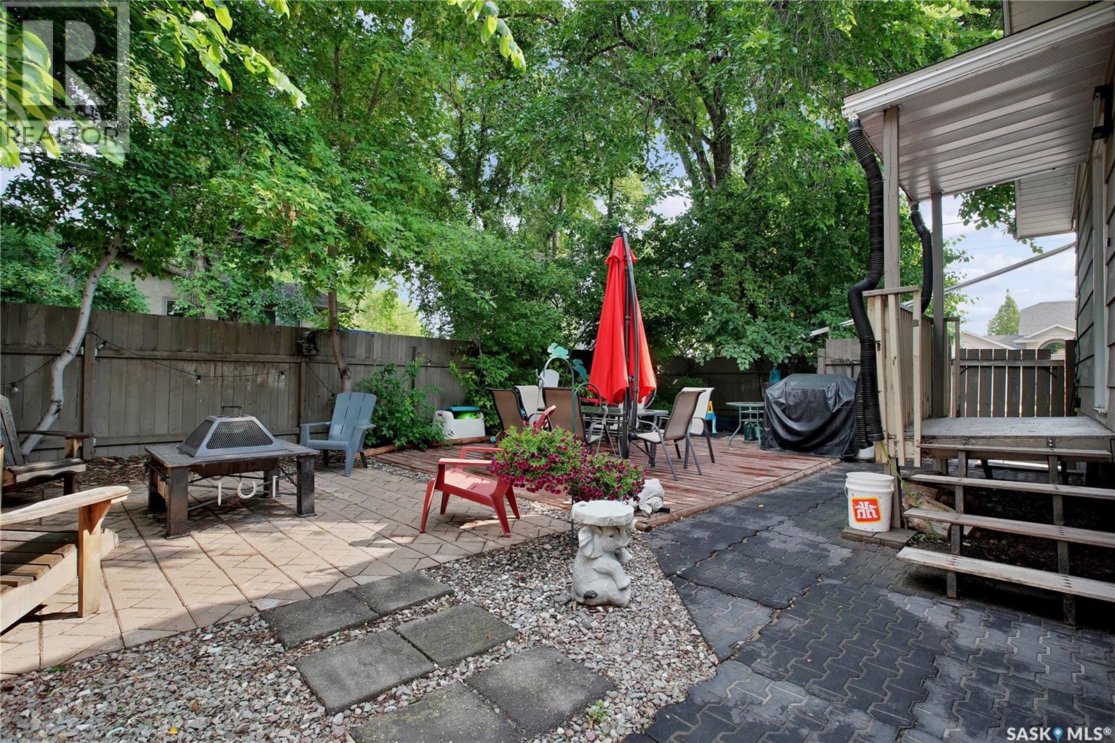1515 Crerar DRIVE — photo 24