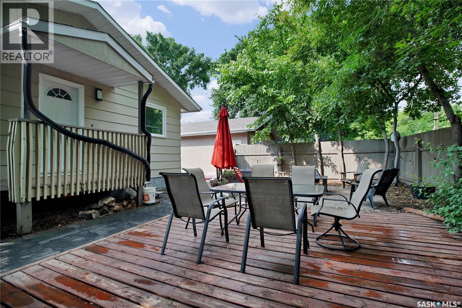 1515 Crerar DRIVE — photo 25