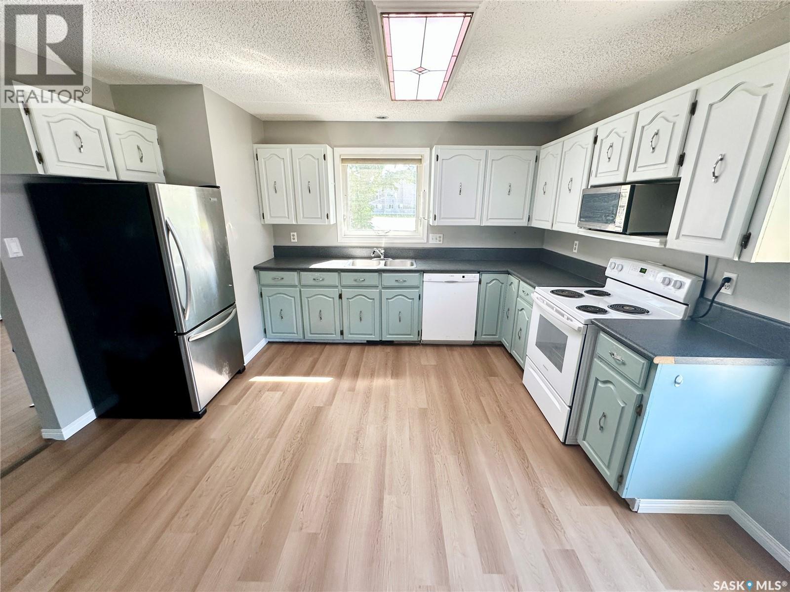 213 18th STREET NE - photo 3