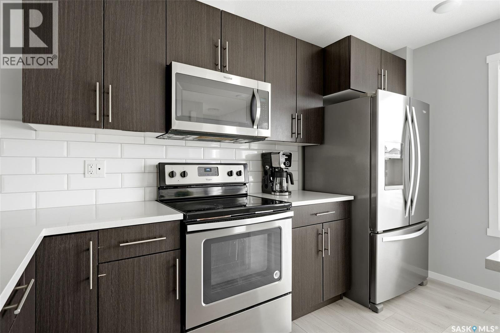 #5477 Cade STREET E - 7