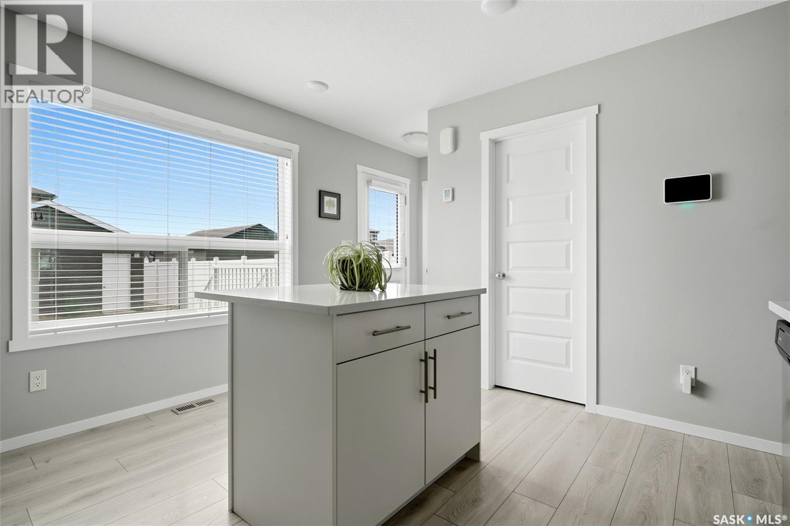 #5477 Cade STREET E - 8