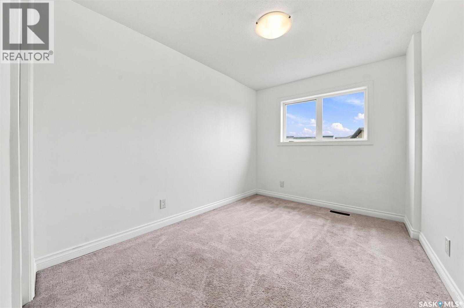 6 118 Hampton CIRCLE — photo 32