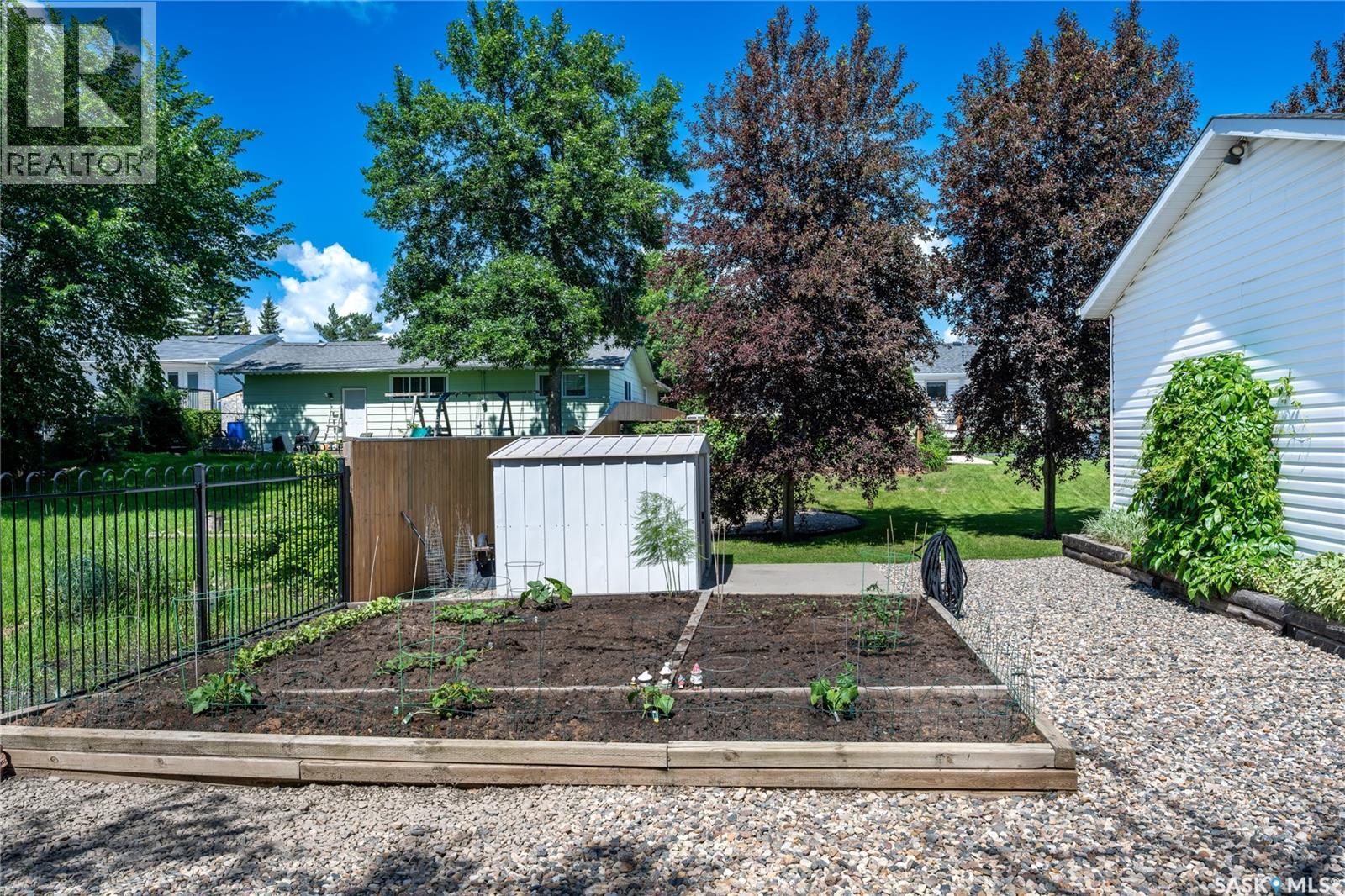 603 Clover AVENUE - 10