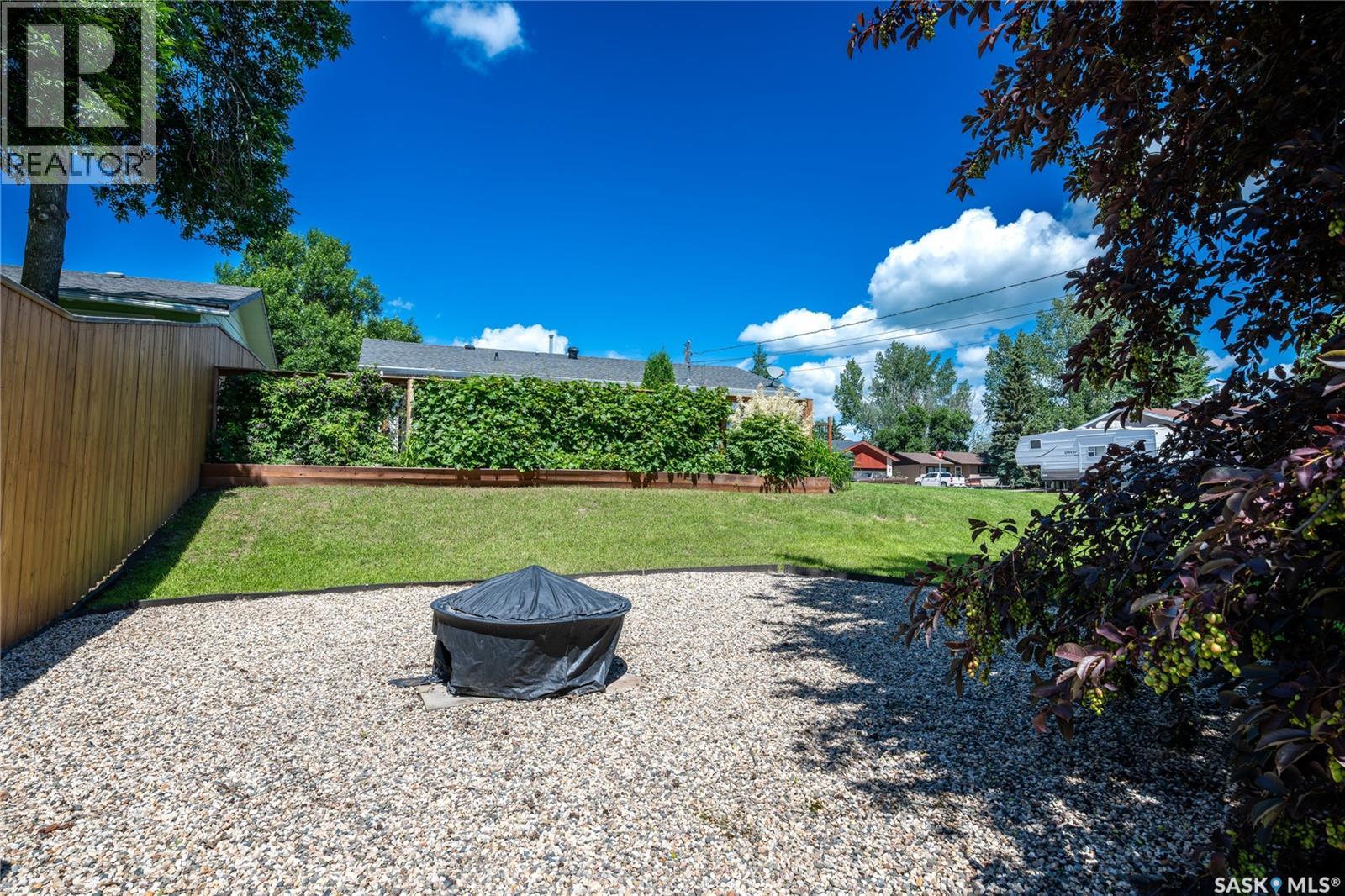 603 Clover AVENUE - 11