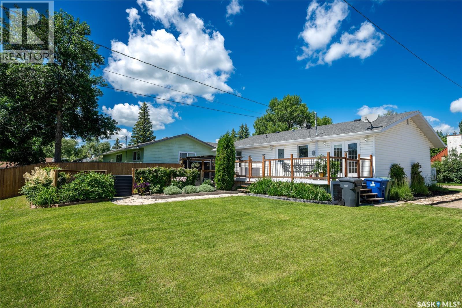 603 Clover AVENUE - 13