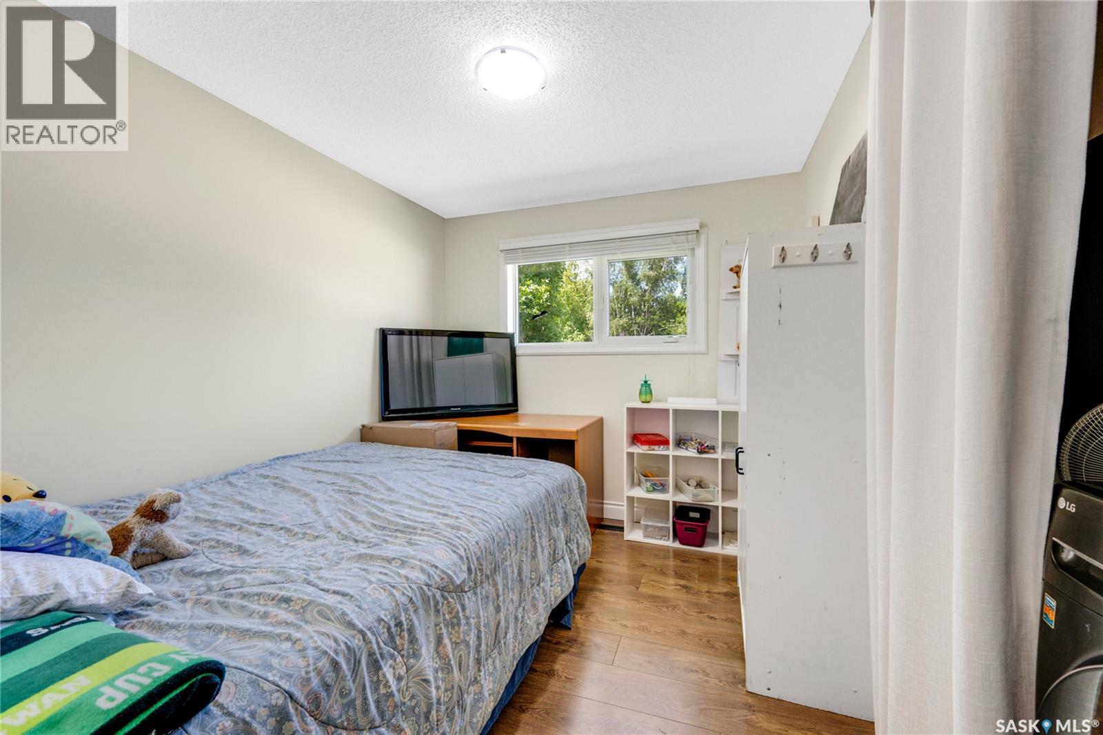 603 Clover AVENUE - 29