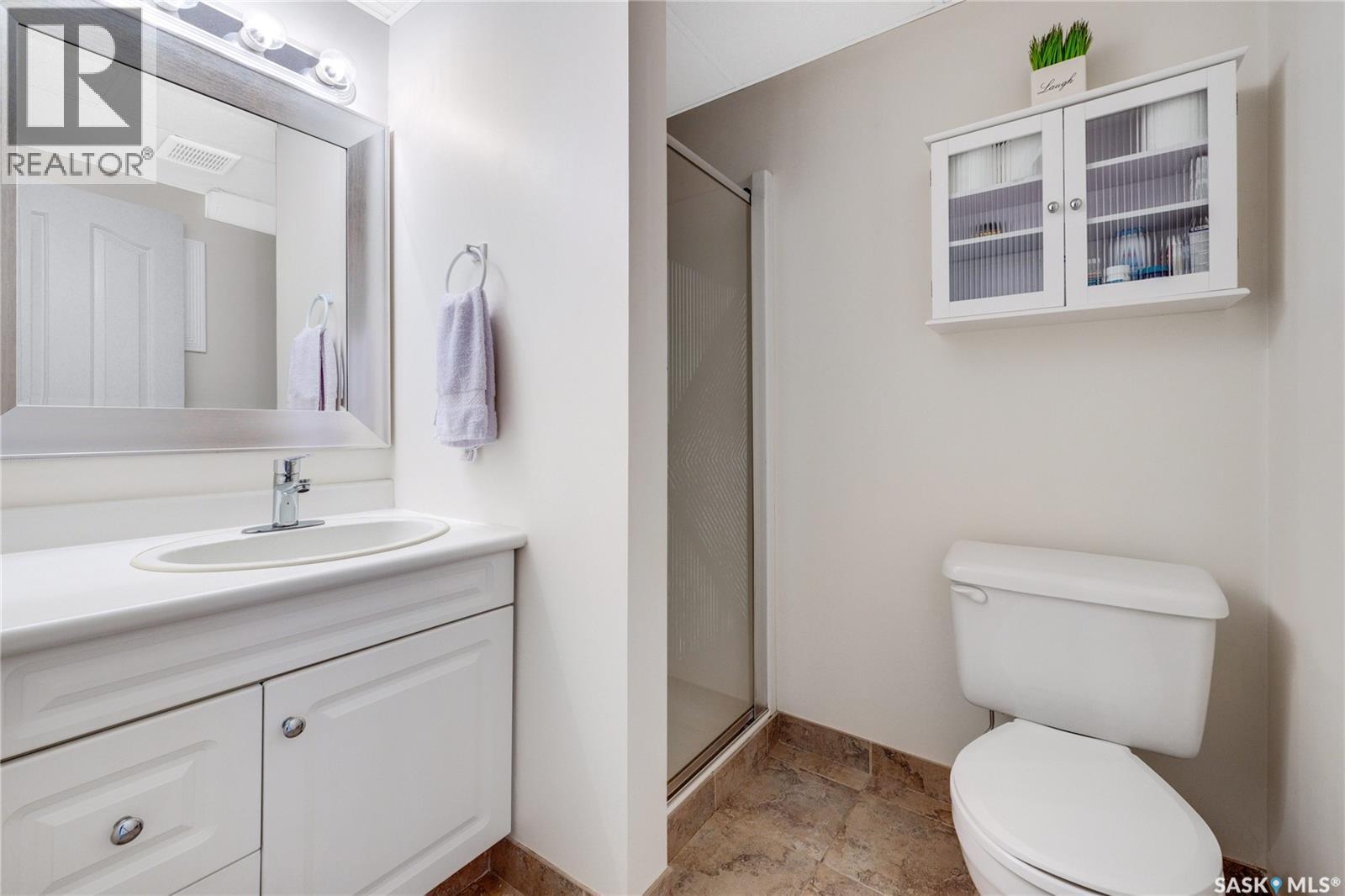 603 Clover AVENUE - 44