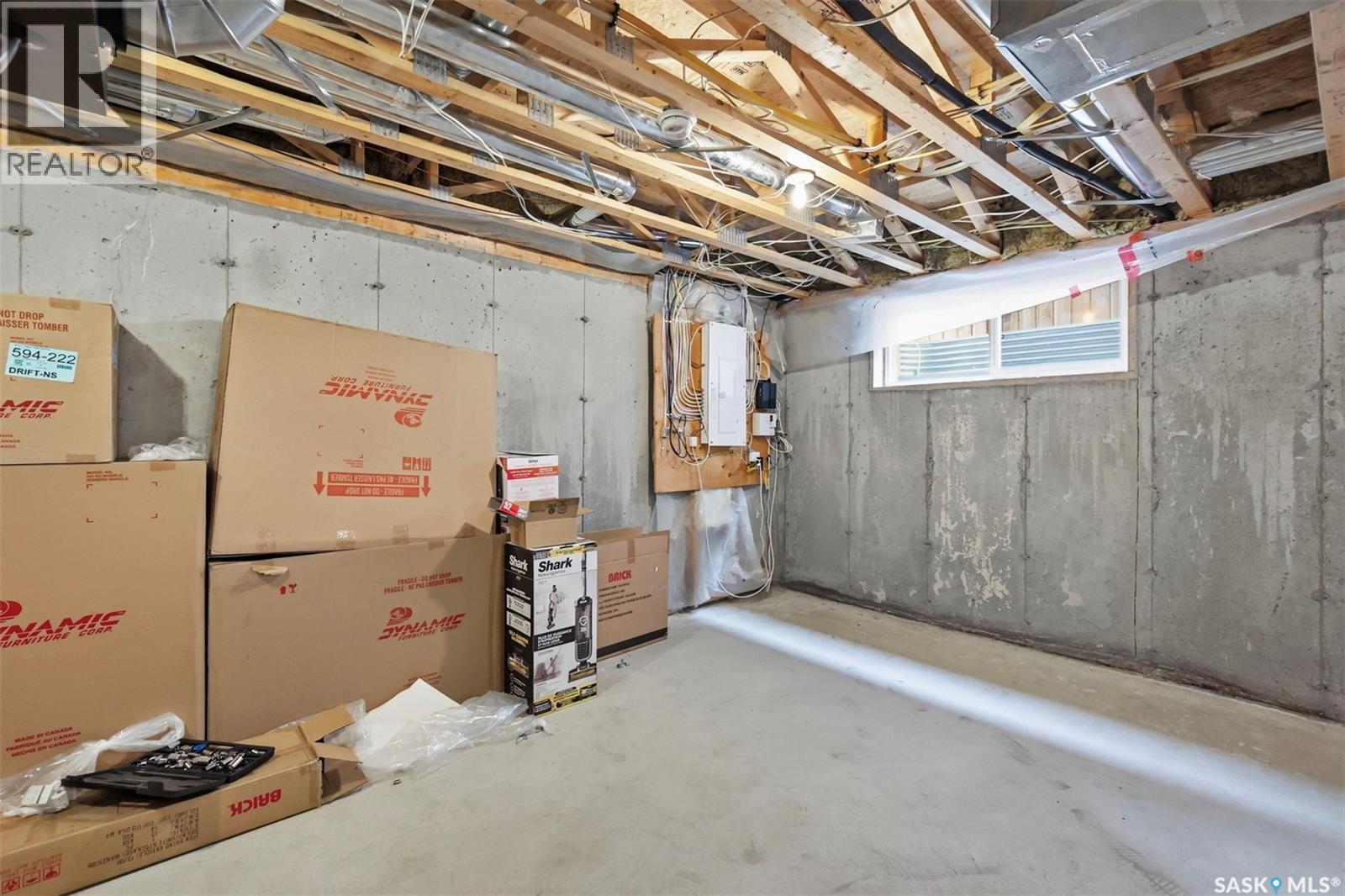 150 Henick CRESCENT - 23