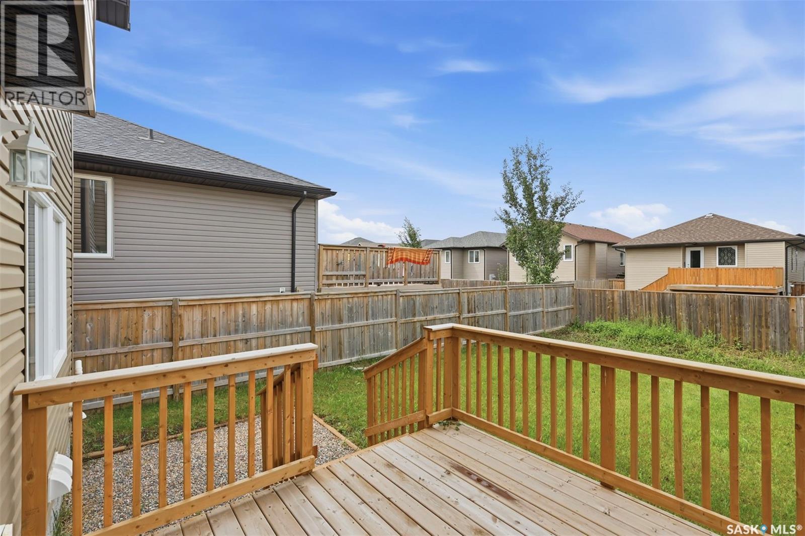 150 Henick CRESCENT - 27