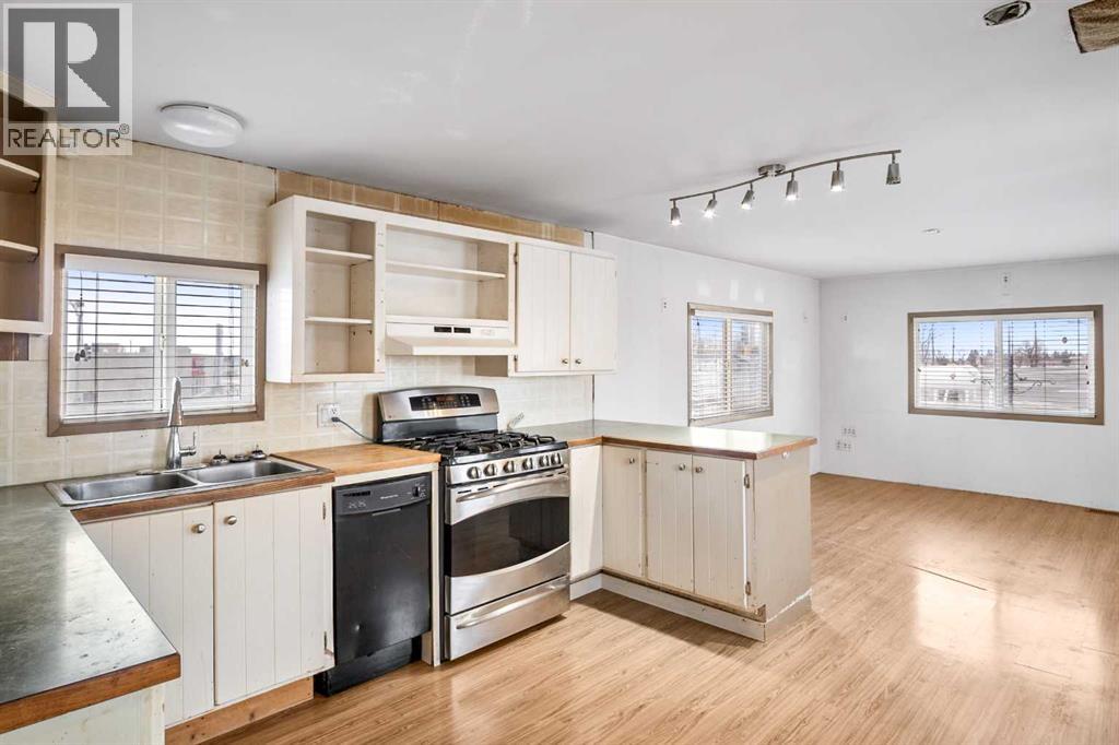 804 Center Street - 9