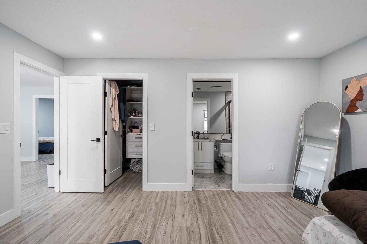 2714 PARKWAY DRIVE, Surrey