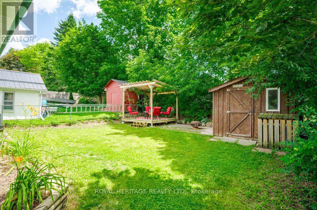285 EUCLID AVENUE - 38