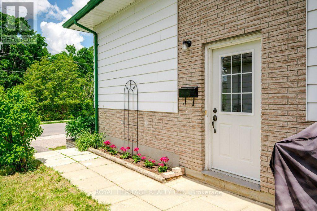 285 EUCLID AVENUE - 4
