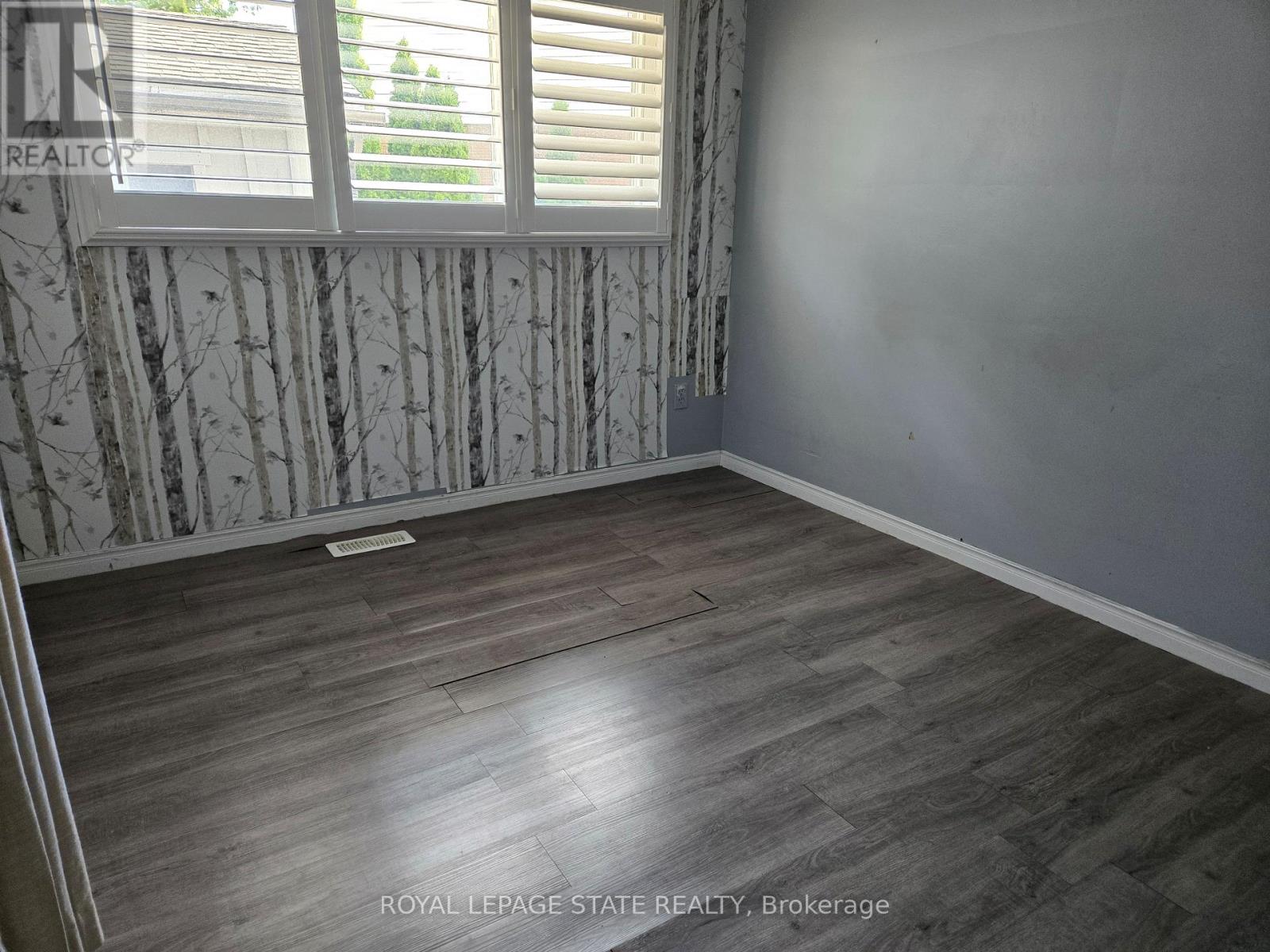 17 CARMEN AVENUE - 14