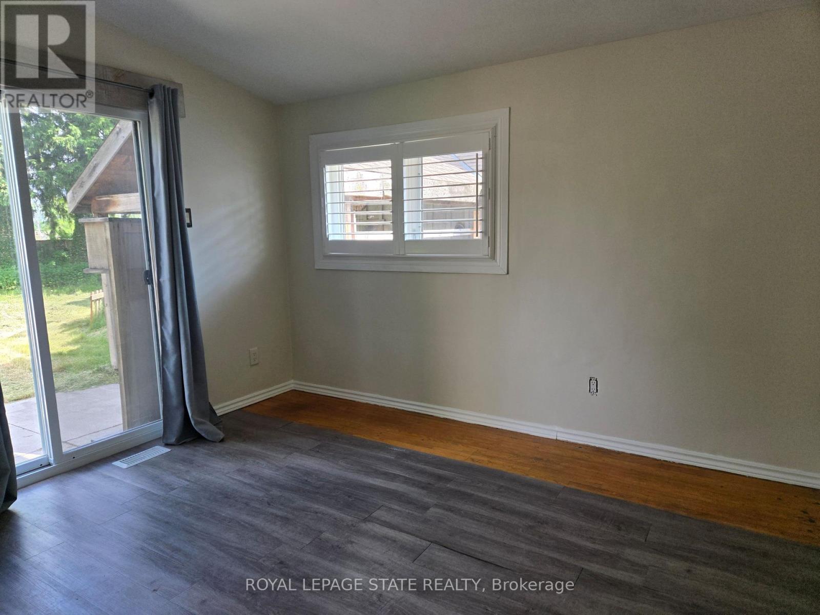 17 CARMEN AVENUE - 16