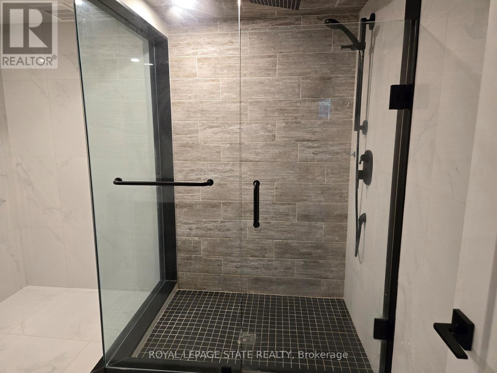 17 CARMEN AVENUE - 20