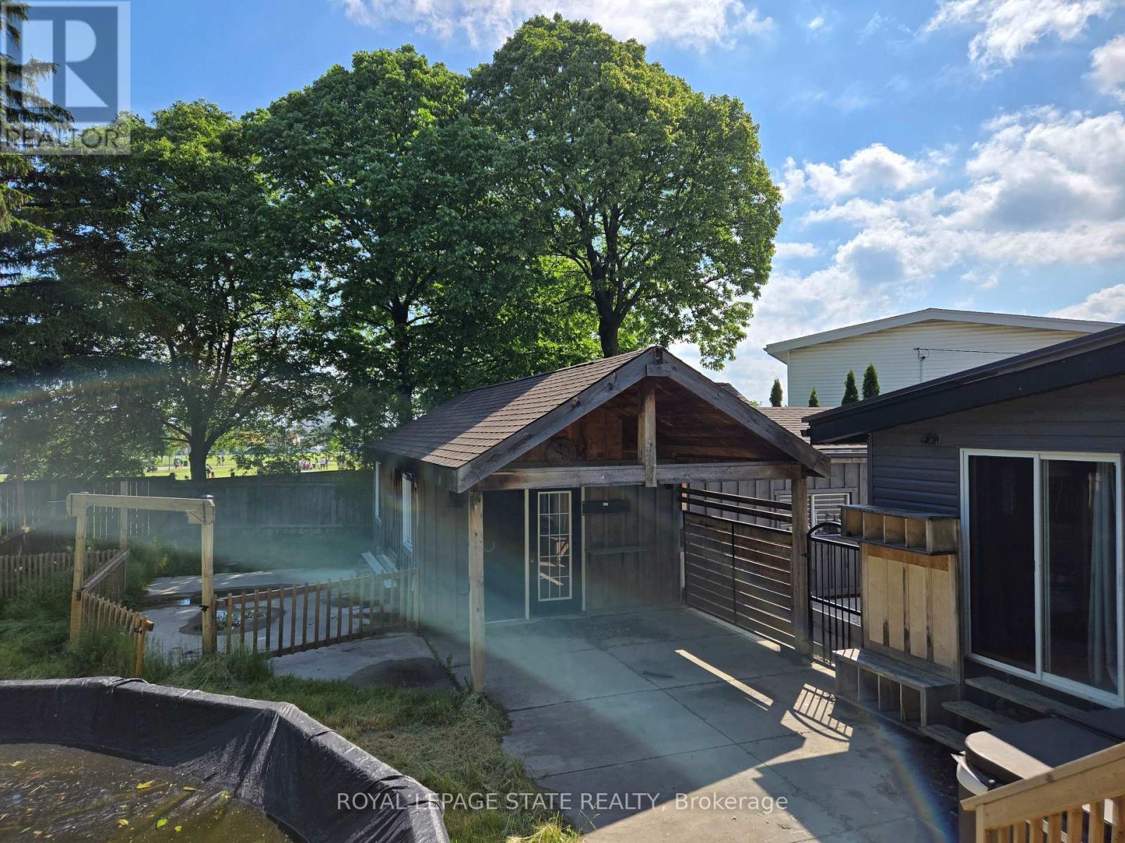 17 CARMEN AVENUE - 7