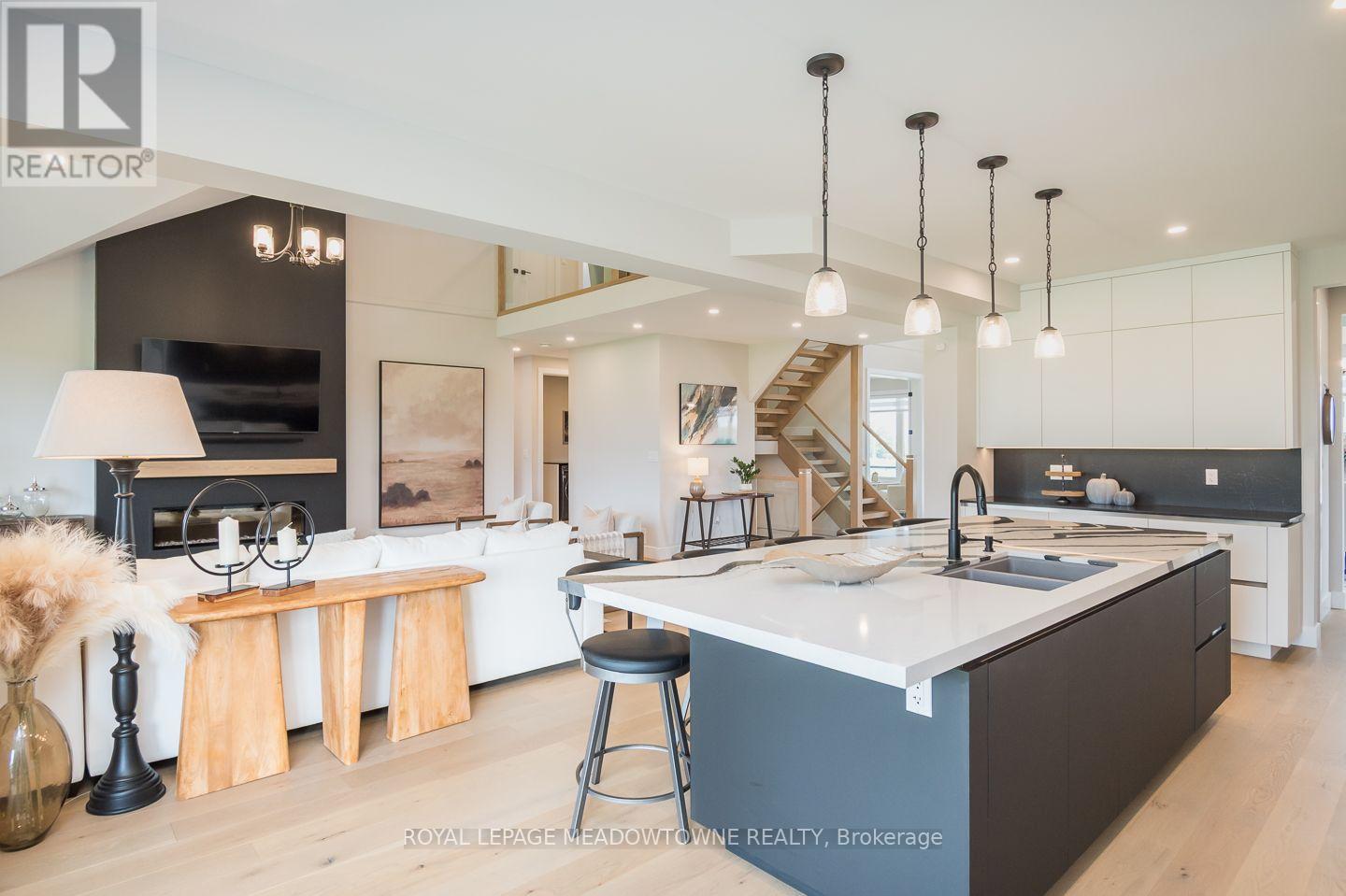 30 CHARLES CURRIE CRESCENT - Image 11