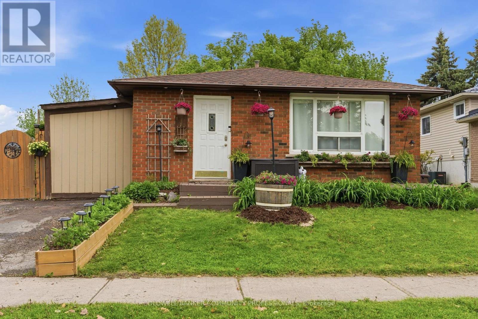 115 GORDON DRUMMOND AVENUE - 1