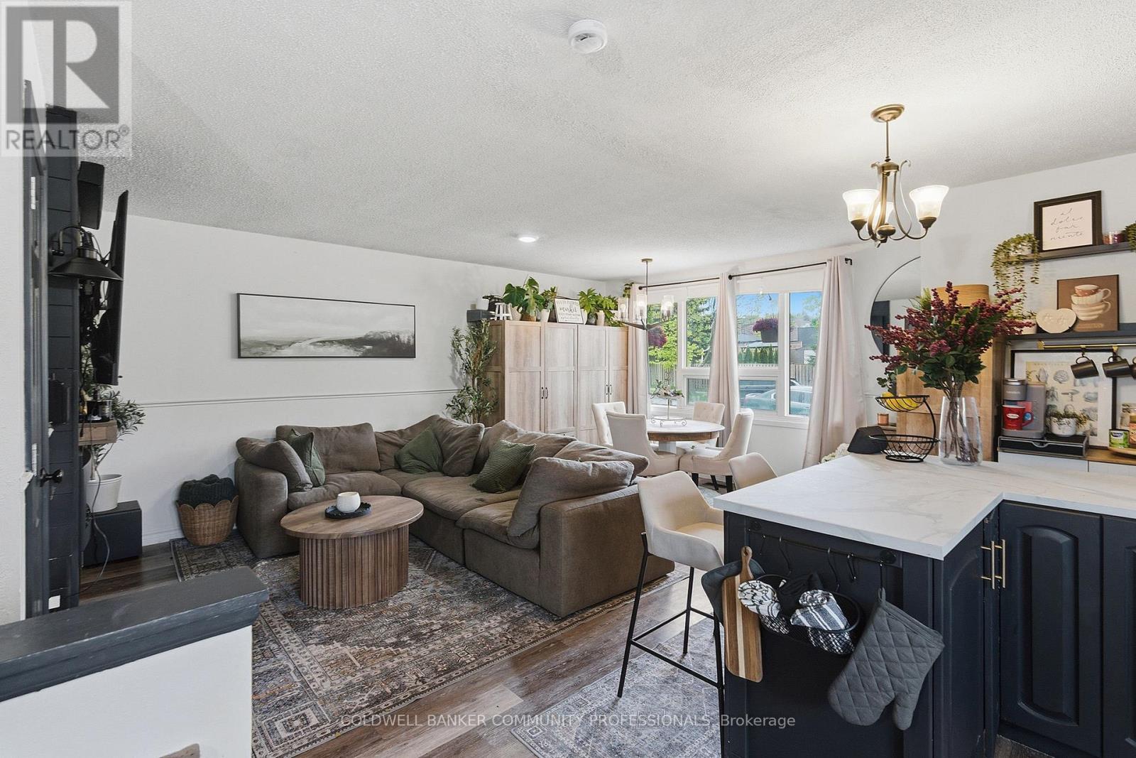 115 GORDON DRUMMOND AVENUE - 13