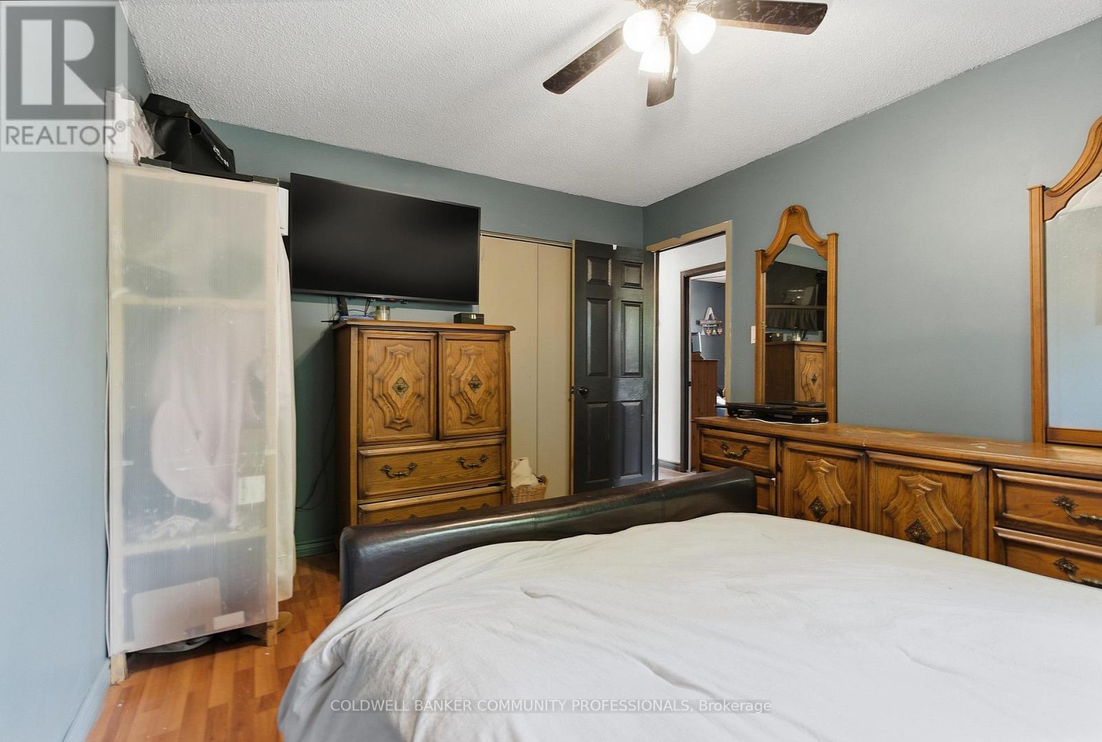 115 GORDON DRUMMOND AVENUE - 18