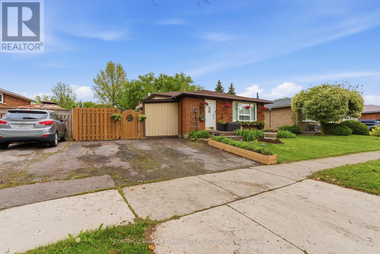 115 GORDON DRUMMOND AVENUE - 2
