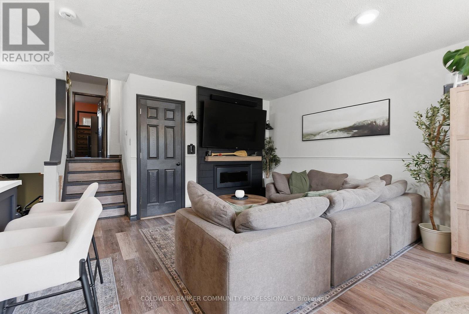 115 GORDON DRUMMOND AVENUE - 8