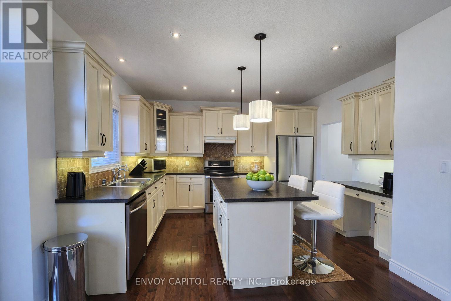 402 PALAMINO PLACE - 6