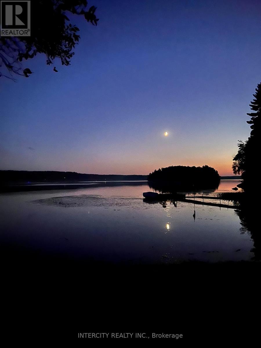 #3 1052 COVE ROAD - 19