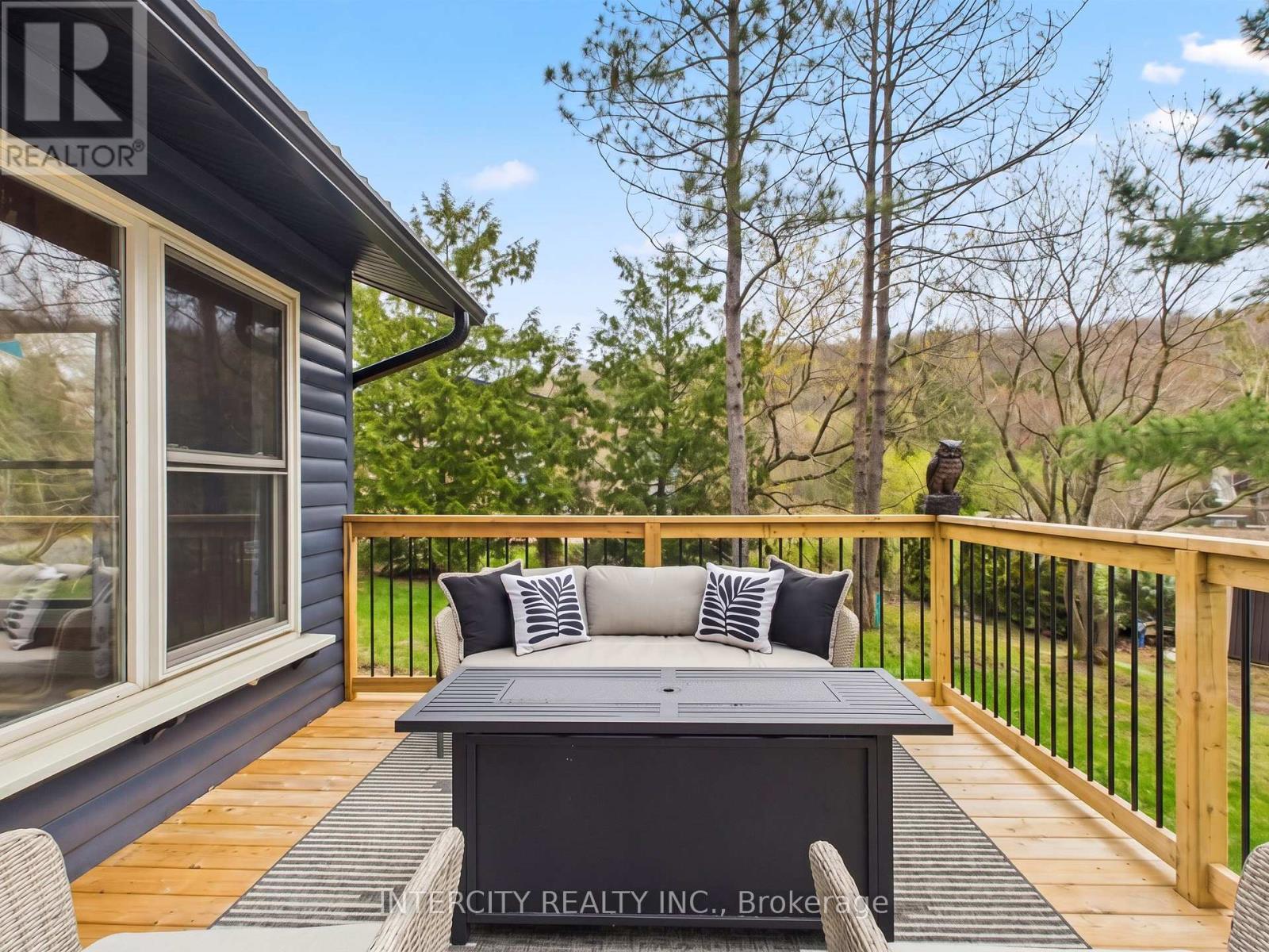 #3 1052 COVE ROAD - 3
