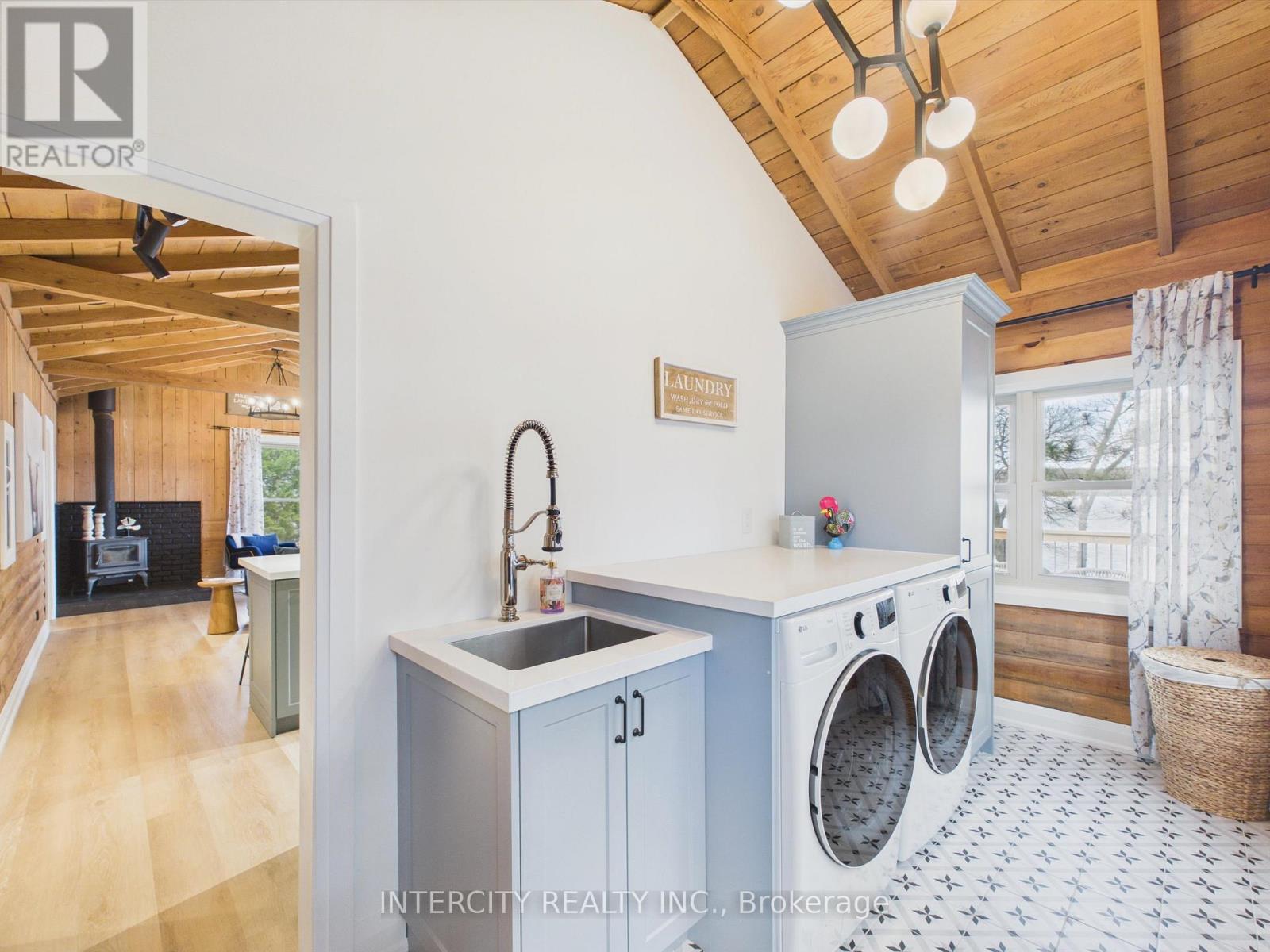 #3 1052 COVE ROAD - 6