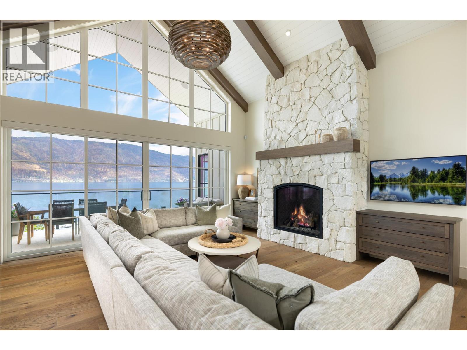  3448 Arrowroot Drive, Kelowna