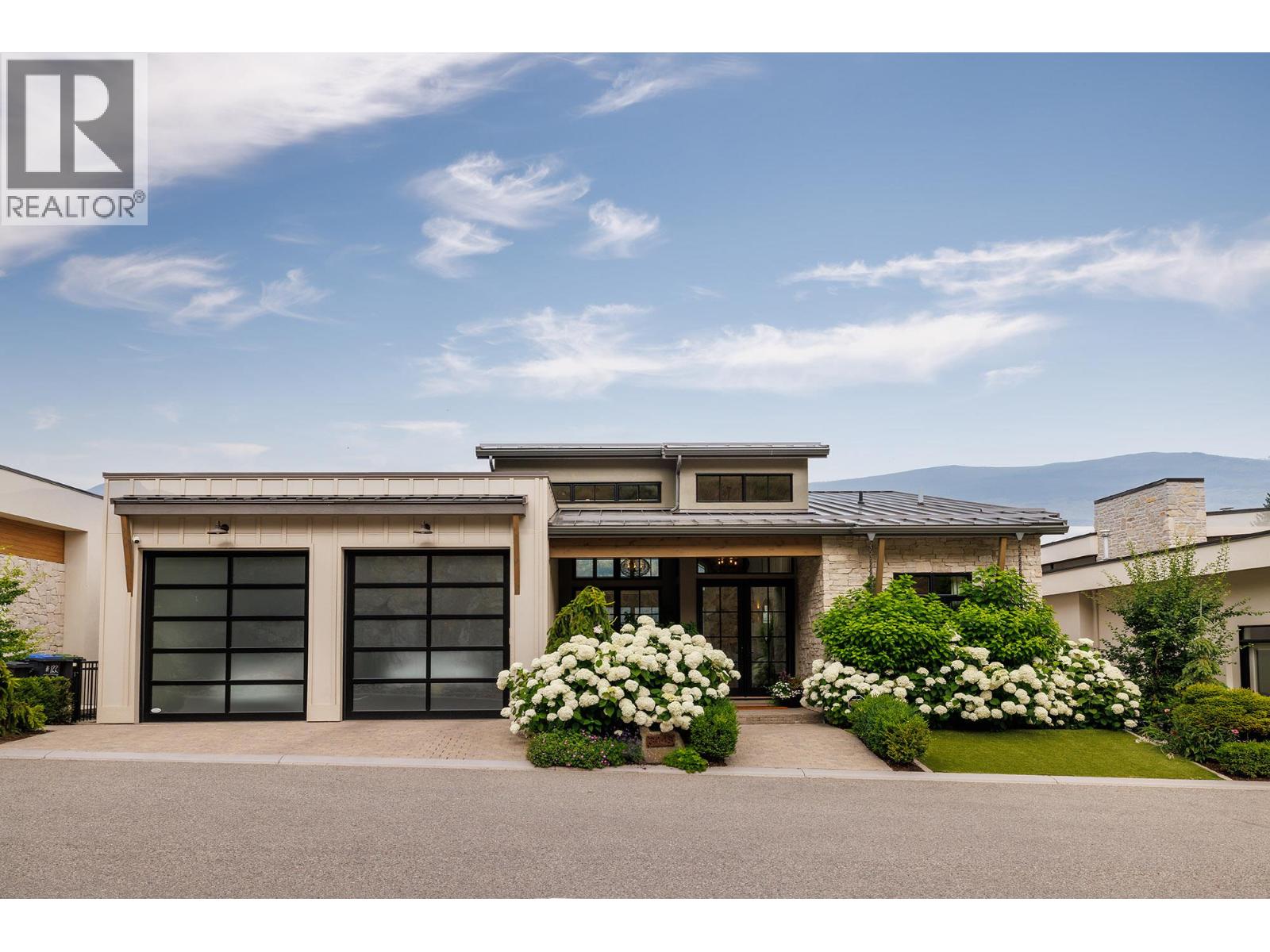  3448 Arrowroot Drive, Kelowna