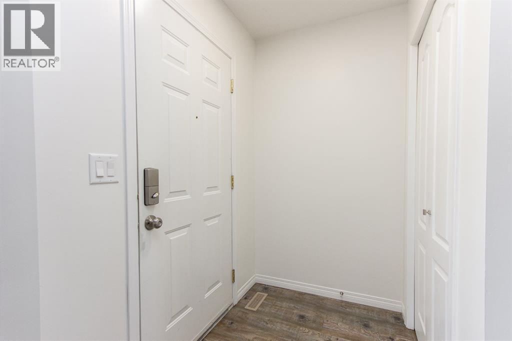 #35 33 Donlevy Avenue - 2